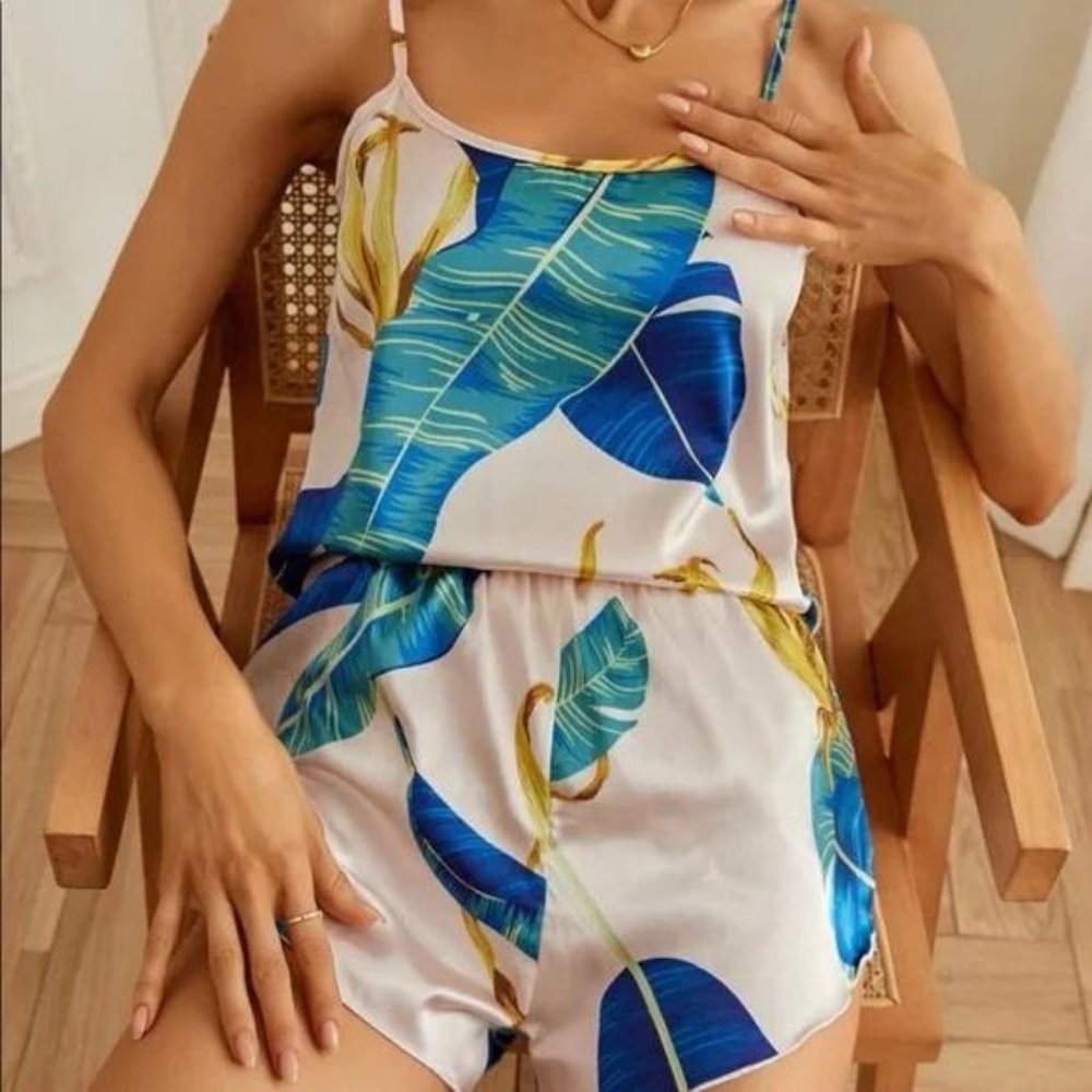 Tropical Print Pajama Set - Picture 4 of 5